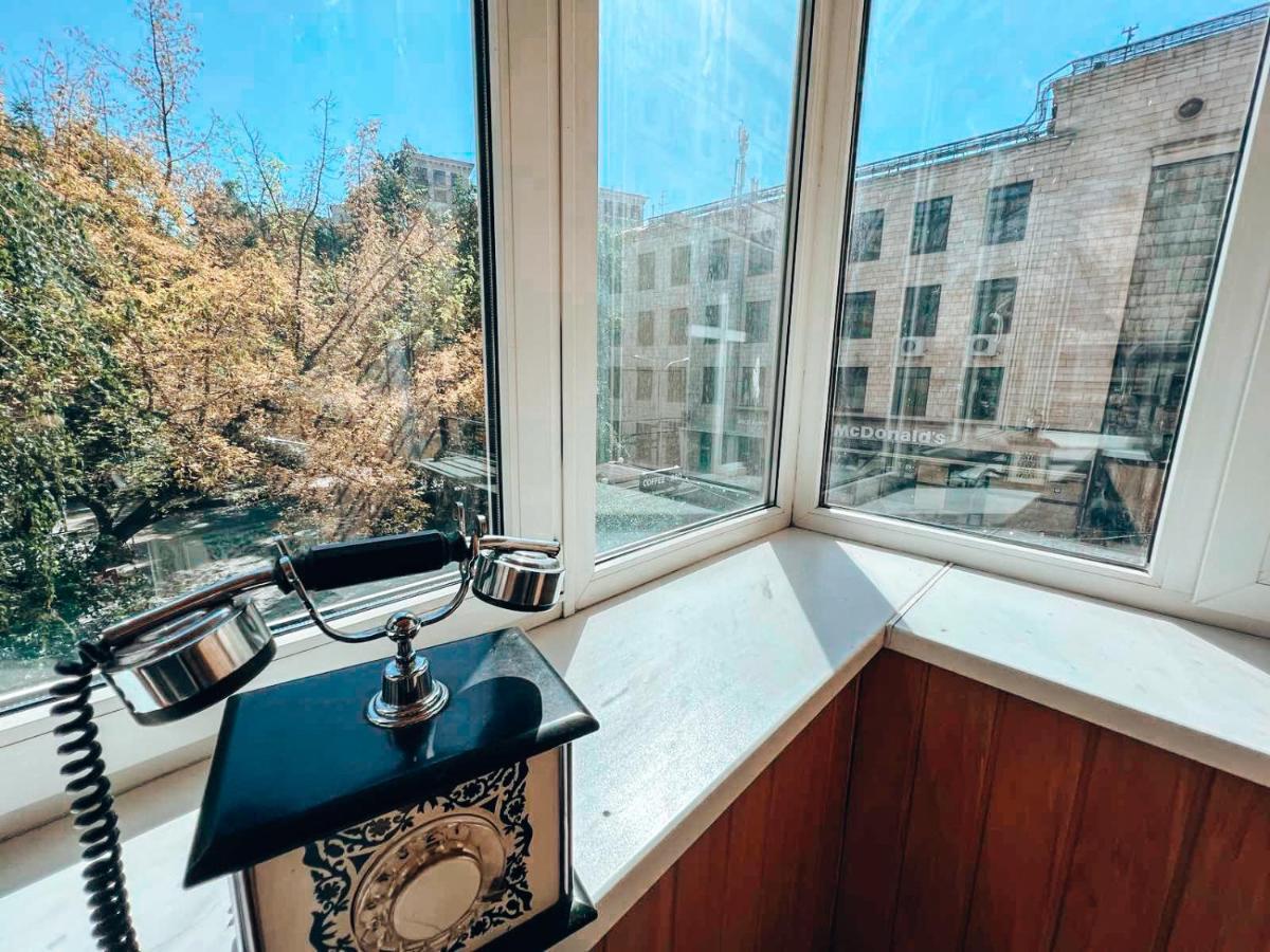 Квартира В Центре Крещатика Kiev Exteriör bild