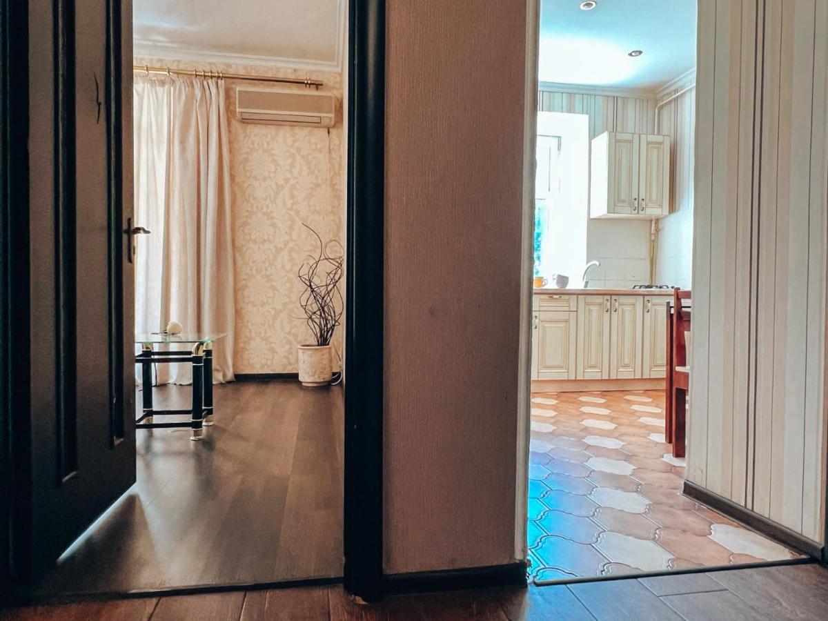 Квартира В Центре Крещатика Kiev Exteriör bild