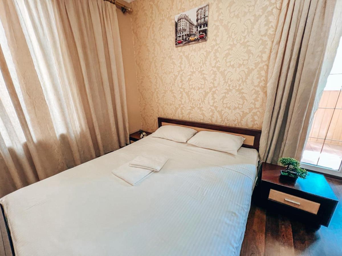Квартира В Центре Крещатика Kiev Exteriör bild