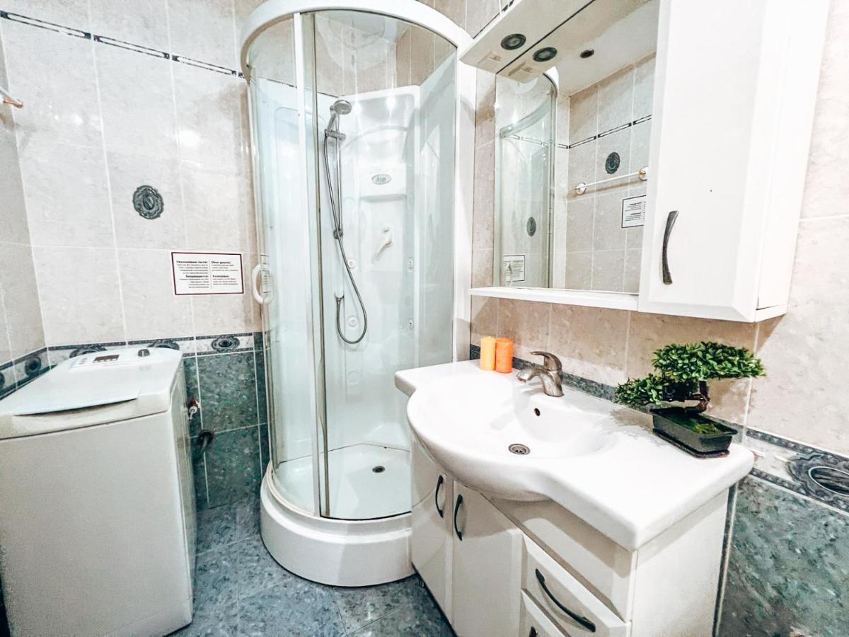 Квартира В Центре Крещатика Kiev Exteriör bild